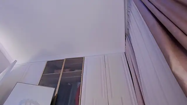 MilaDYstarlight online show from 6, 1, 2025