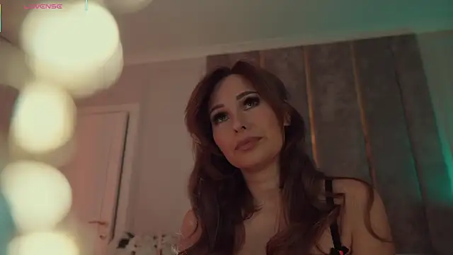 MilaDYstarlight online show from 3, 10, 2025