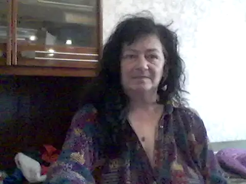 GypsiQueen2 online show from 22, 2, 2025