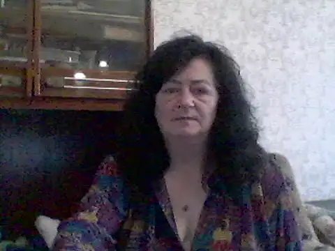 GypsiQueen2 online show from 3, 3, 2025