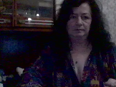 GypsiQueen2 online show from 3, 3, 2025