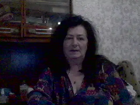 GypsiQueen2 online show from 4, 3, 2025