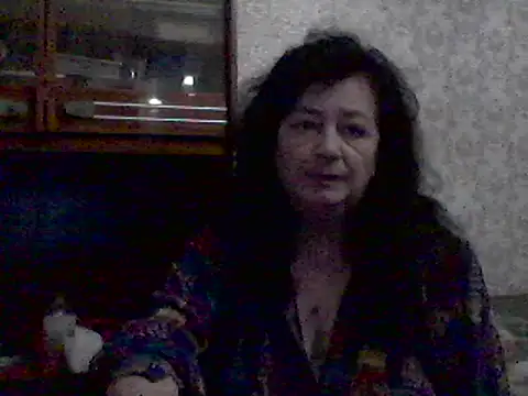 GypsiQueen2 online show from 5, 3, 2025