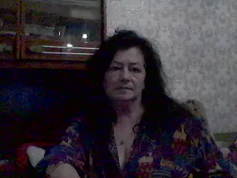GypsiQueen2 online show from 5, 3, 2025