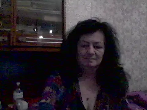 GypsiQueen2 online show from 6, 3, 2025