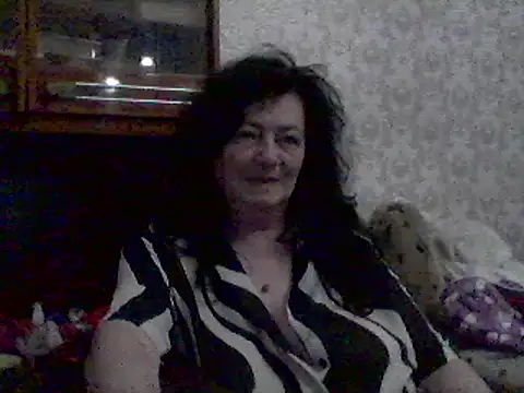 GypsiQueen2 online show from 11, 3, 2025