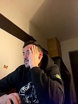 Fireflyerrr online show from 8, 1, 2026