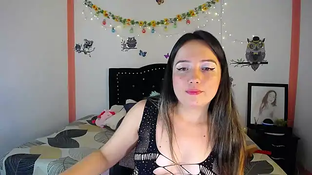 naughty girl 4u online show from 6, 12, 2024