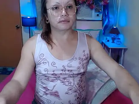 Snapshot of UrAsianPrincessDanie chatting on 2, 11, 2025 UrAsianPrincessDanie online show from 2, 11, 2025