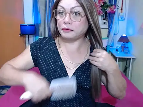 Snapshot of UrAsianPrincessDanie chatting on 20, 11, 2025 UrAsianPrincessDanie online show from 20, 11, 2025