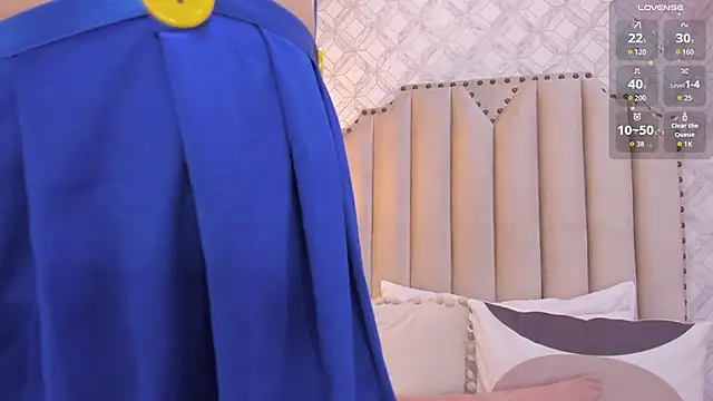 Pia Johnson  online show from 22, 11, 2025