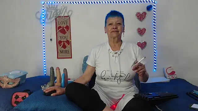 loquitaqueen011 online show from 25, 1, 2025