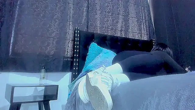 amareto queen online show from 15, 10, 2025