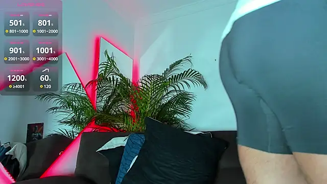 Snapshot of DantePierroo chatting on 10, 12, 2024 DantePierroo online show from 10, 12, 2024