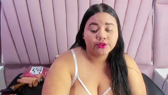 Snapshot of ValenTitis chatting on 6, 12, 2024 ValenTitis online show from 6, 12, 2024