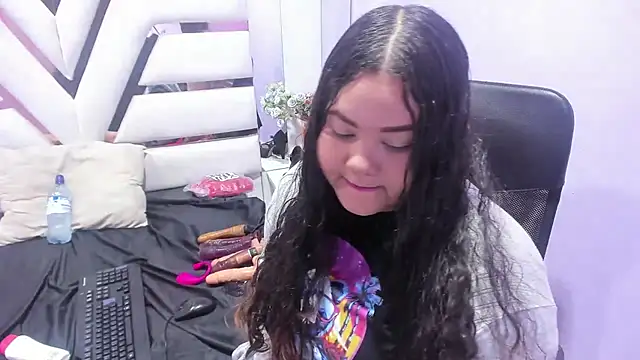 Snapshot of ValenTitis chatting on 10, 12, 2024 ValenTitis online show from 10, 12, 2024