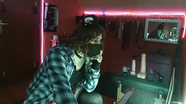 Snapshot of Ginny-the-bdsm-nympho chatting on 6, 3, 2025 Ginny-the-bdsm-nympho online show from 6, 3, 2025