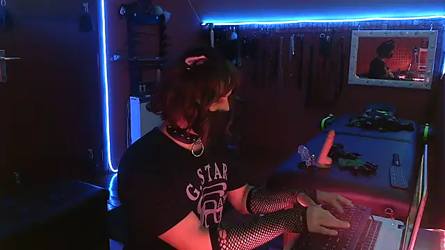 Snapshot of Ginny-the-bdsm-nympho chatting on 19, 10, 2025 Ginny-the-bdsm-nympho online show from 19, 10, 2025