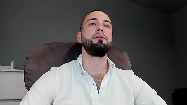 Snapshot of A_____________ chatting on 26, 9, 2025 A online show from 26, 9, 2025