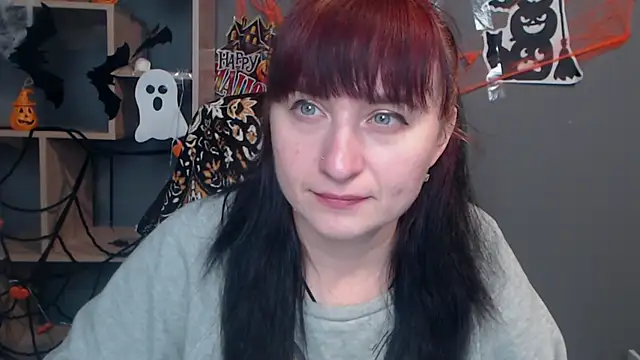 Snapshot of NinaFlawlees chatting on 20, 10, 2025 NinaFlawlees online show from 20, 10, 2025