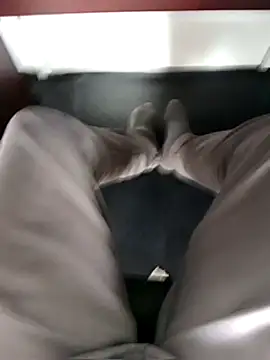 robinsan1010 online show from 11, 3, 2025