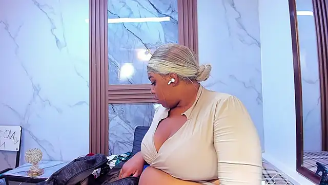 HannyMansonh online show from 13, 2, 2025