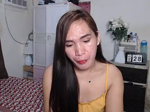 Snapshot of Msyensmith chatting on 28, 10, 2025 Msyensmith online show from 28, 10, 2025