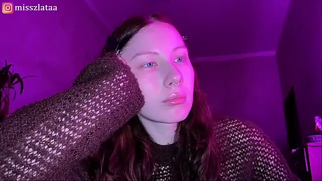 Snapshot of elfess chatting on 5, 12, 2025 elfess online show from 5, 12, 2025