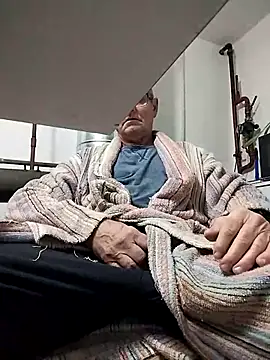 Halasatila online show from 15, 12, 2025