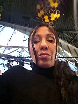 LeticiaWoods online show from 9, 11, 2025