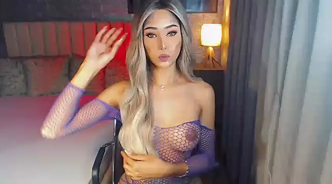 Snapshot of Miss_Amandaversace chatting on 23, 2, 2025 Miss Amandaversace online show from 23, 2, 2025