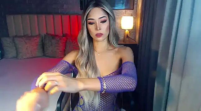 Snapshot of Miss_Amandaversace chatting on 26, 2, 2025 Miss Amandaversace online show from 26, 2, 2025