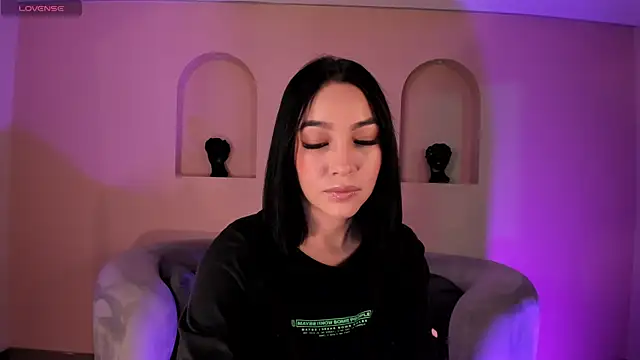 RossieRhoades online show from 12, 2, 2025