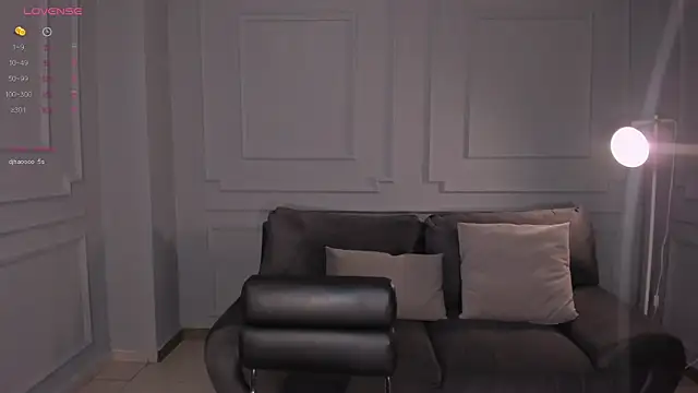 RossieRhoades online show from 5, 3, 2025