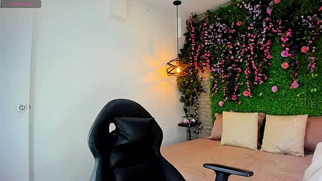 SarahDeyvis online show from 19, 12, 2025