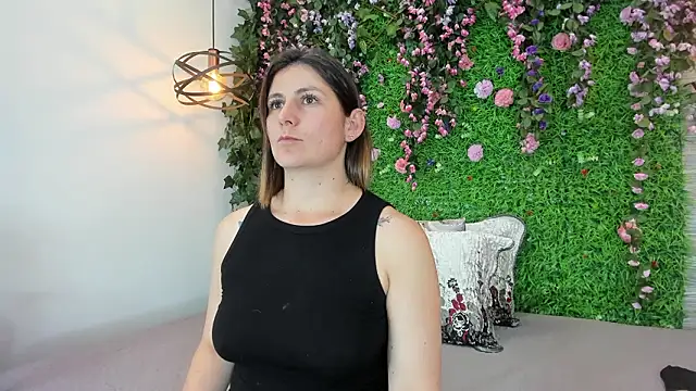 SarahDeyvis online show from 10, 3, 2026