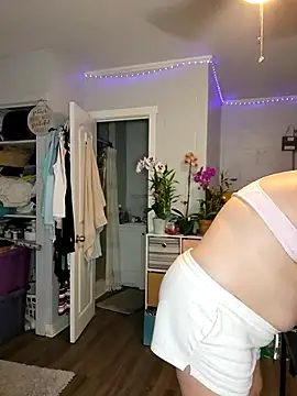 Snapshot of SexyNikki6969 chatting on 23, 12, 2024 SexyNikki6969 online show from 23, 12, 2024