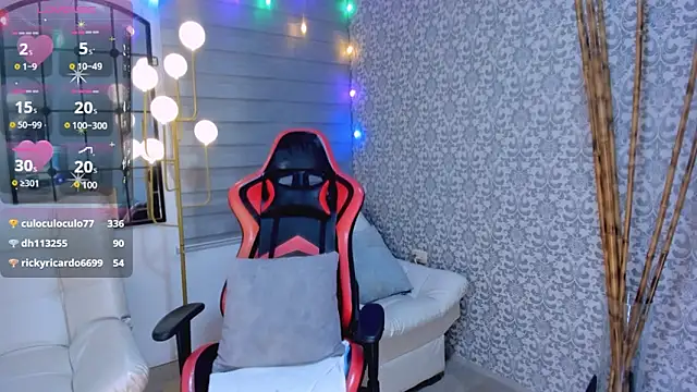 Snapshot of RenataReyes chatting on 9, 1, 2025 RenataReyes online show from 9, 1, 2025