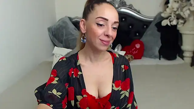 Snapshot of AylyneRichards chatting on 3, 11, 2025 AylyneRichards online show from 3, 11, 2025