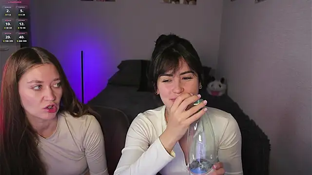 Snapshot of Mari___Anna chatting on 24, 10, 2025 Mari Anna online show from 24, 10, 2025