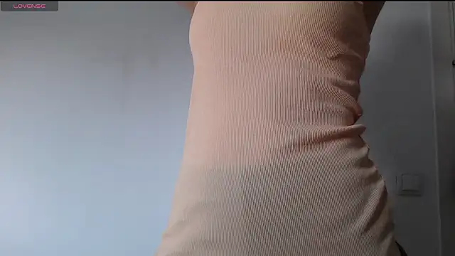  Hot Lady  online show from 1, 2, 2026