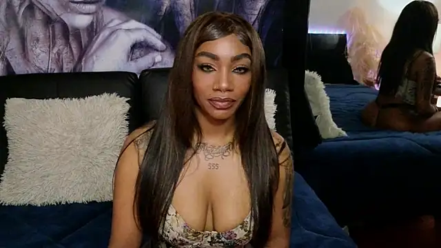 Snapshot of emely_brandon chatting on 23, 10, 2025 emely brandon online show from 23, 10, 2025