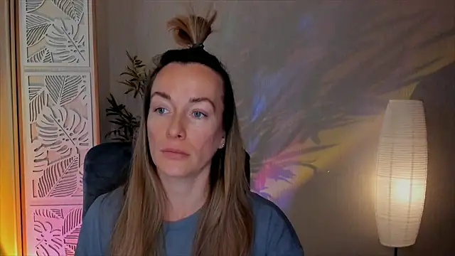 RebeccaMartinez online show from 4, 2, 2026