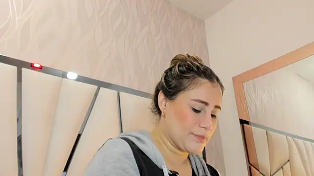 Snapshot of kimberly7_ chatting on 30, 10, 2025 kimberly7 online show from 30, 10, 2025