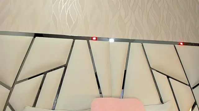 Snapshot of kimberly7_ chatting on 6, 11, 2025 kimberly7 online show from 6, 11, 2025