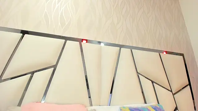 Snapshot of kimberly7_ chatting on 8, 11, 2025 kimberly7 online show from 8, 11, 2025