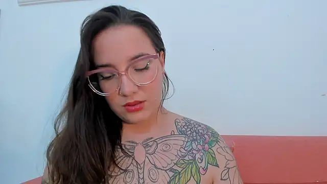 Snapshot of DEVA_BLUE_ chatting on 14, 11, 2025 DEVA BLUE online show from 14, 11, 2025