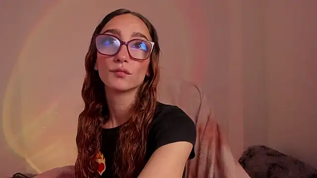 Snapshot of _lh_ chatting on 21, 10, 2025 lh online show from 21, 10, 2025