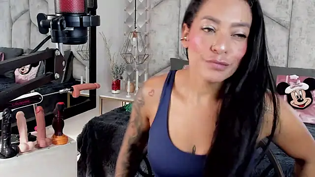 NiicolleMiller online show from 13, 11, 2025