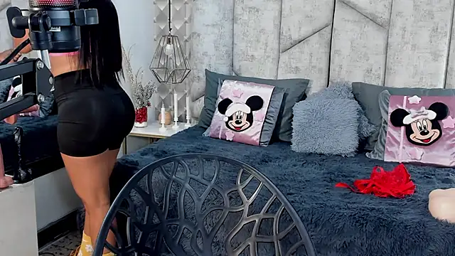 NiicolleMiller online show from 17, 11, 2025